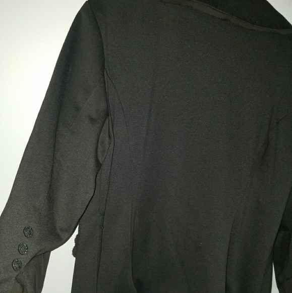 blazer - Picture 4 of 4